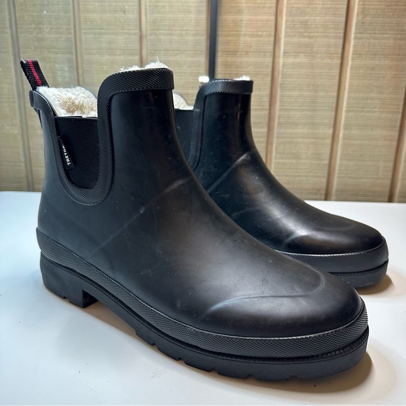 Tretorn Other - Tretorn Black Rubber Rain Slip On Boots With Inside Soft Fur Mens Size US 10